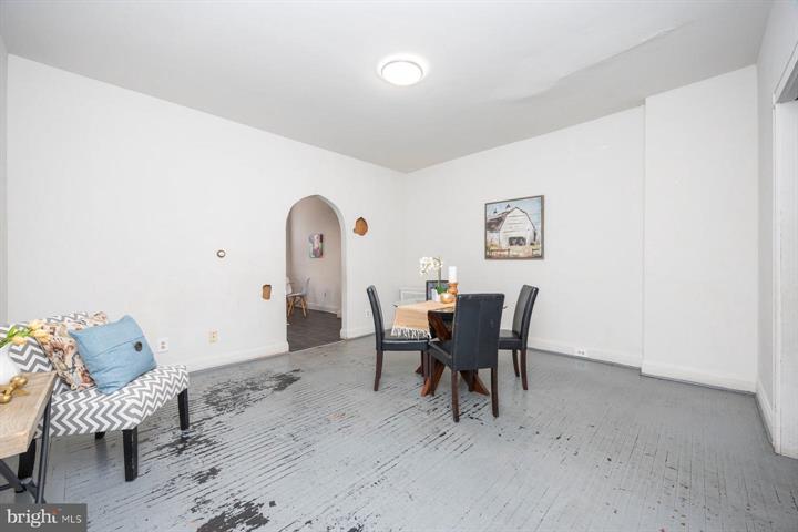 3237 Dudley Avenue — Photo 5